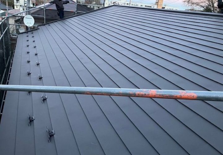仙台市太白区 カケラが落ちてきたスレート屋根 カバー工事 完工